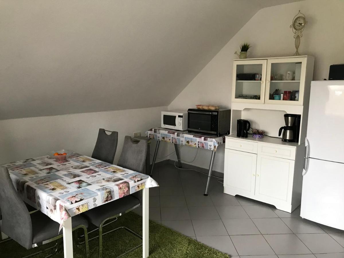 Uelsen Zum Hoambarg, Kitchen, Balcony, Bathroom מראה חיצוני תמונה